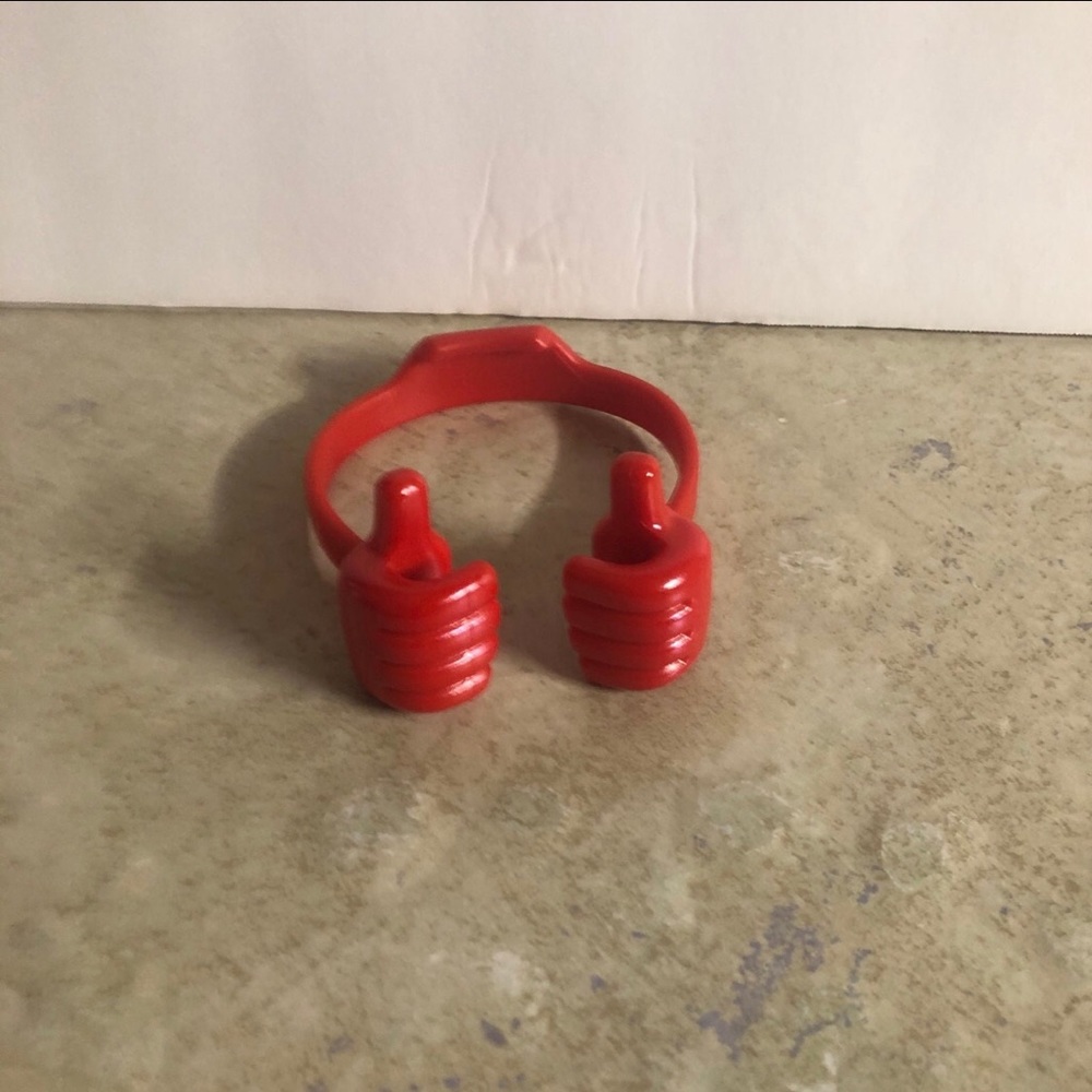 Red Hands Thumbs Up Smartphone Holder